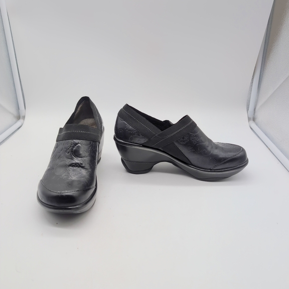 Jambu Clogs Tooled Leather Elegant Black Women's Shoes sz 7 - Picture 2 of 10